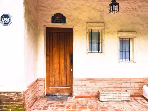 Casa 5 ambientes con 2 baños