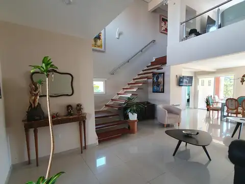 Casa en Venta en Juana Koslay, USD 260.000