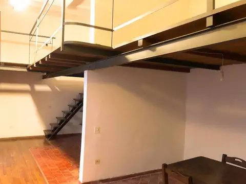 Depto Tipo Casa 2 ambientes con 1 baño