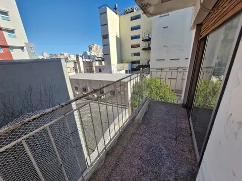 Alquiler departamento 2 ambientes con balcón!