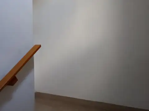 Casa en Alquiler en Villa Luzuriaga, $ 450.000