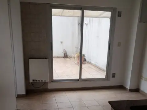 Avenida Hipólito Yrigoyen 3600