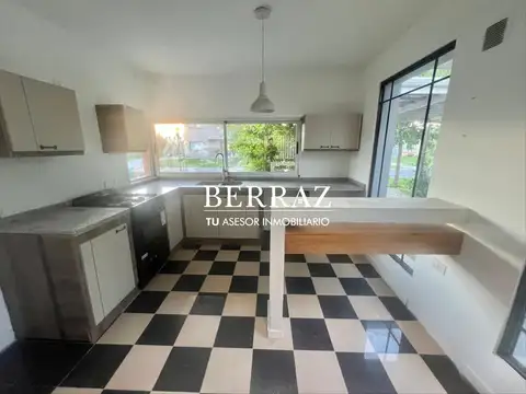 Casa 4 ambientes con 3 baños