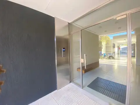 Carlos Pellegrini 100