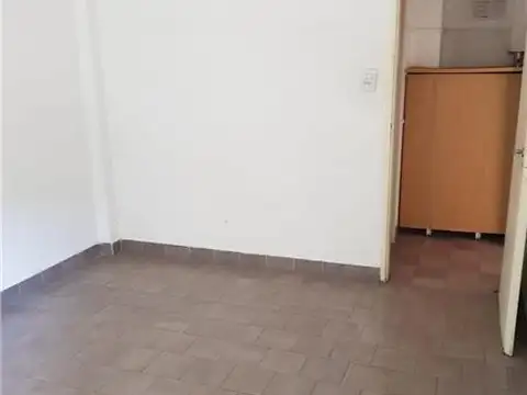 Departamento en Alquiler en Remedios De Escalada, $ 450.000