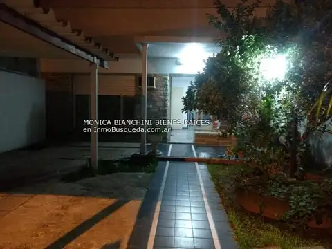 13 entre 164 y 165 4200, Piso -