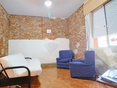 Casa 6 ambientes con 1 baño