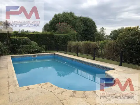 Casa 5 ambientes con 3 baños