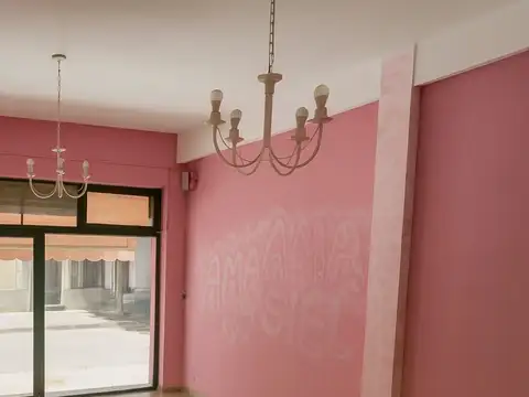 Local en Venta 76 años