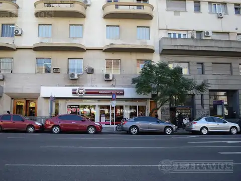 Local en Alquiler en Monserrat, $ 2.500.000