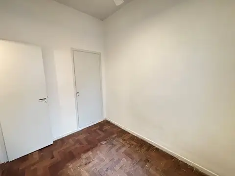  EN EXCELENTE UBICACIÓN C/ BALCÓN AL FTE Y DEPENDENCIA 