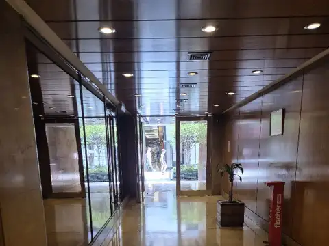 Oficina en Venta con 2 cocheras