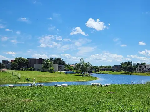 LOTE A LA LAGUNA CENTRAL - VENTA - BARRIO EL CAZAL, ESCOBAR