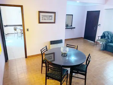 Casa 6 ambientes con 3 baños