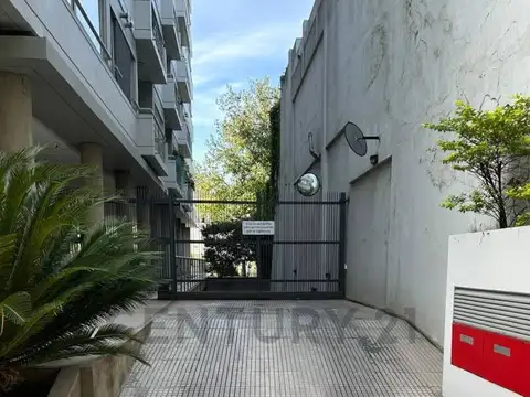 BONPLAND 1400, Piso 1