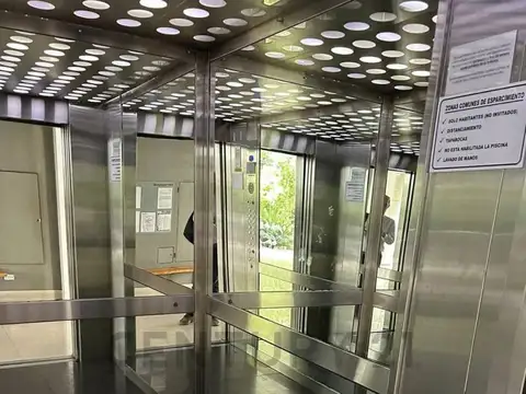 BONPLAND 1400, Piso 1