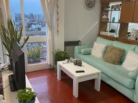 Hipolito Yrigoyen al 100 - Martinez