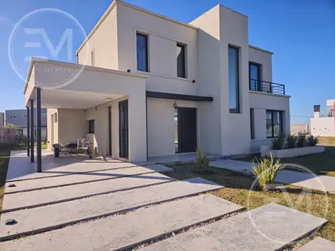 Casa en Venta de 4 dormitorios