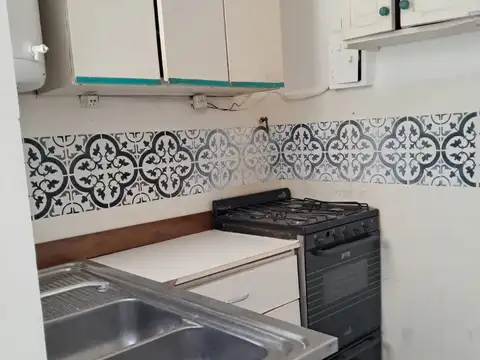 Comodo Dep c/ ftr   living , coc, lav, 3 dormt 2 bños 4 placar,