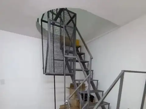 ALQUILO EXCELENTE LOCAL SOBRE CALLE SAN LUIS. IDEAL INVERSORES