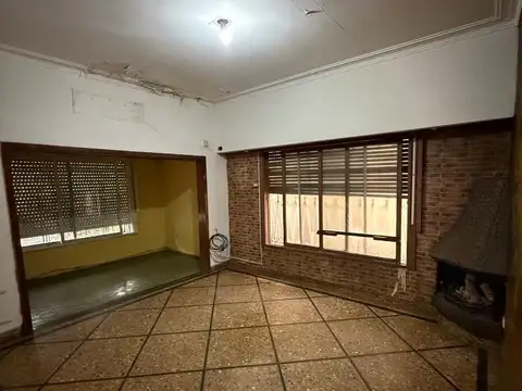 Casa 3 ambientes con 1 baño