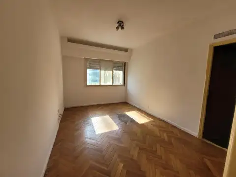 Corrientes 700 , Piso 4