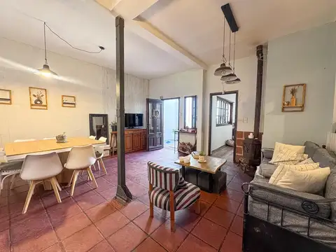 Casa 4 ambientes con 3 baños