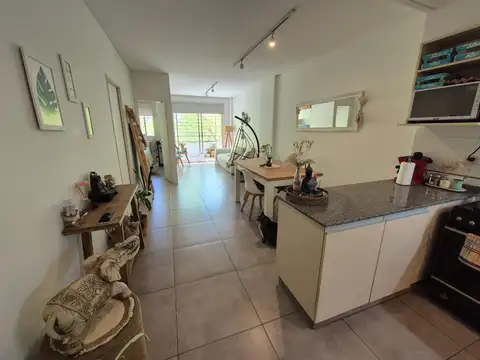 Ruiz Huidobro 3000, Piso 2