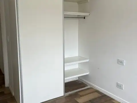 Departamento en Venta en Versalles, USD 240.000