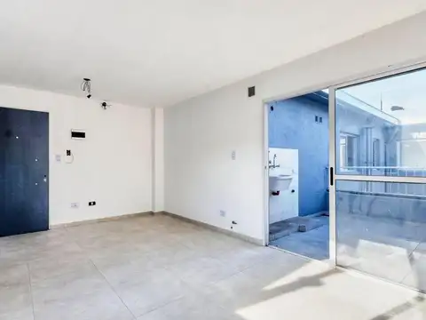 PADRE CARRANZA 1400. Entre Fray justo santa maria de oro y Dante