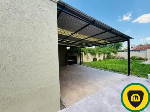 Casa 5 ambientes con 3 baños