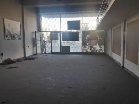 Av Hipolito Irigoyen al 10.000