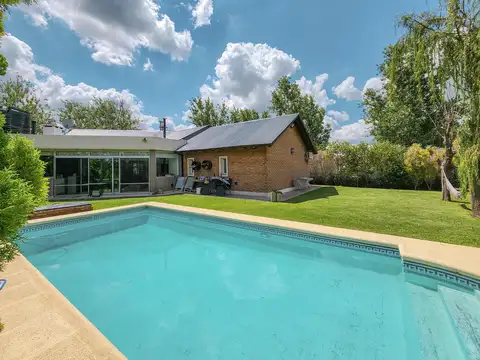 Casa en Venta en Puerto Roldan, USD 320.000