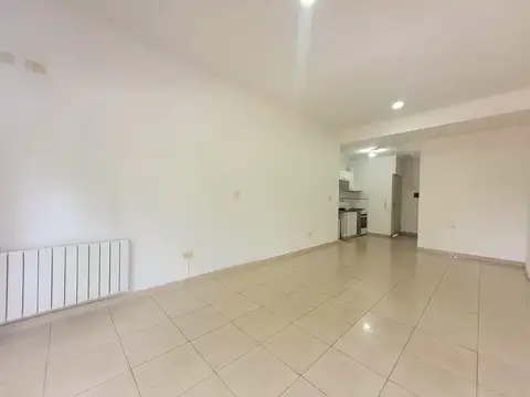 Departamento en Alquiler en Villa Luro, $ 550.000