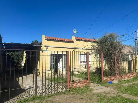 Casa en venta de 3 ambientes cañuelas centro