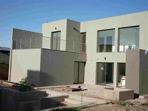 Casa en Venta en Russell, USD 239.000