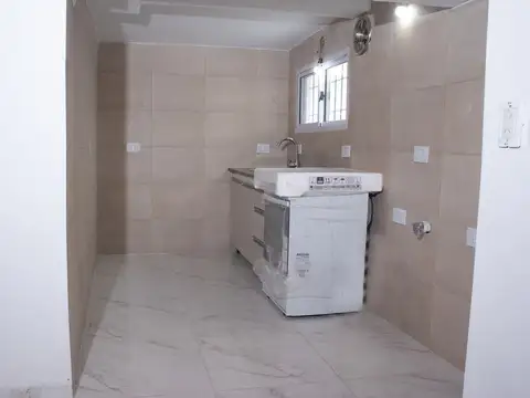 Depto Tipo Casa en Venta 50 años