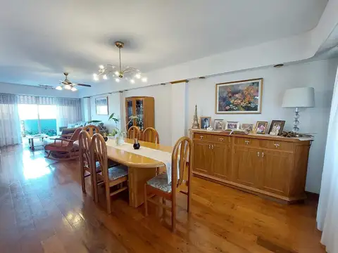 Departamento en Venta de 4 dormitorios