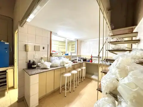 Local en Alquiler 50 años