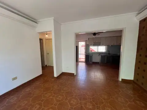 PH  EN VENTA EN LA PLATA  3 DORMITORIOS