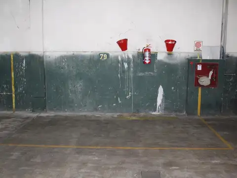 Venta Cocheras en block (6) o individuales en Monserrat. Ideal renta