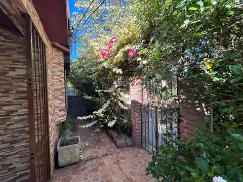 Calle Emilio Raña 2900