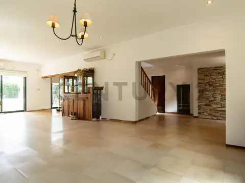 Casa en Venta en City Bell, USD 360.000