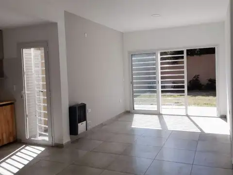 Depto Tipo Casa en Venta de 4 ambientes