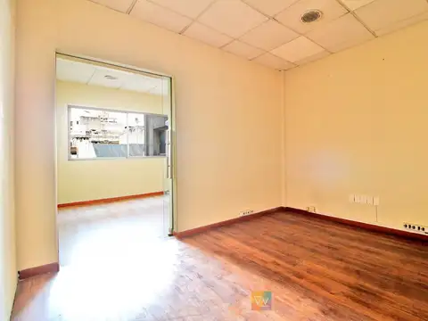 Oficina en Venta con 1 cochera