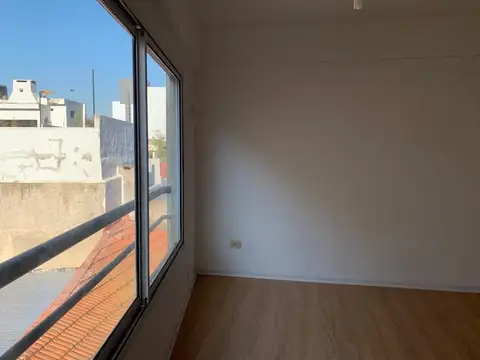 Arismendi 2500, Piso 2