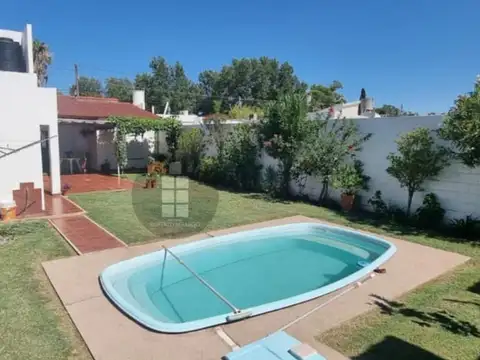 Casa 3 ambientes con 2 baños