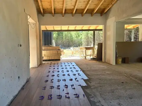 Venta en pozo casa en Club de Campo Dos Valles