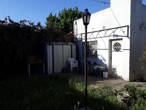 Locales en venta - salon, parque, baño - 370 mts2 - Moreno