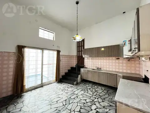 Av. Castañares al 2100